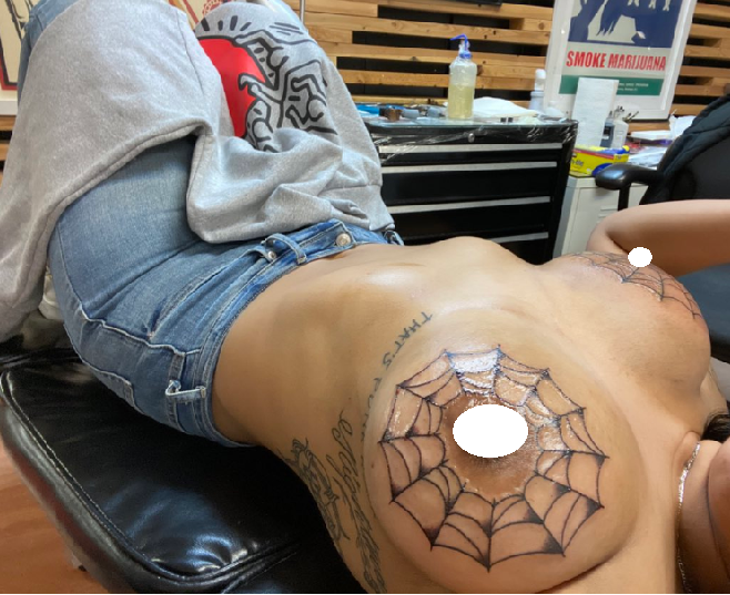 Twitter user gets spider web tattooed on her breasts (+18 photos) -  Insidegistblog